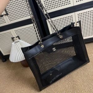Chanel VIP GWP Mesh Makeup Bag